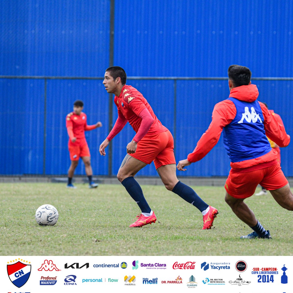 clubnacionalpy's tweet photo. 🔜 Nos preparamos para disputar el último amistoso previo al arranque del campeonato. 

#VamosNacional 🔴⚪️🔵 https://t.co/iSfP0oJLn6