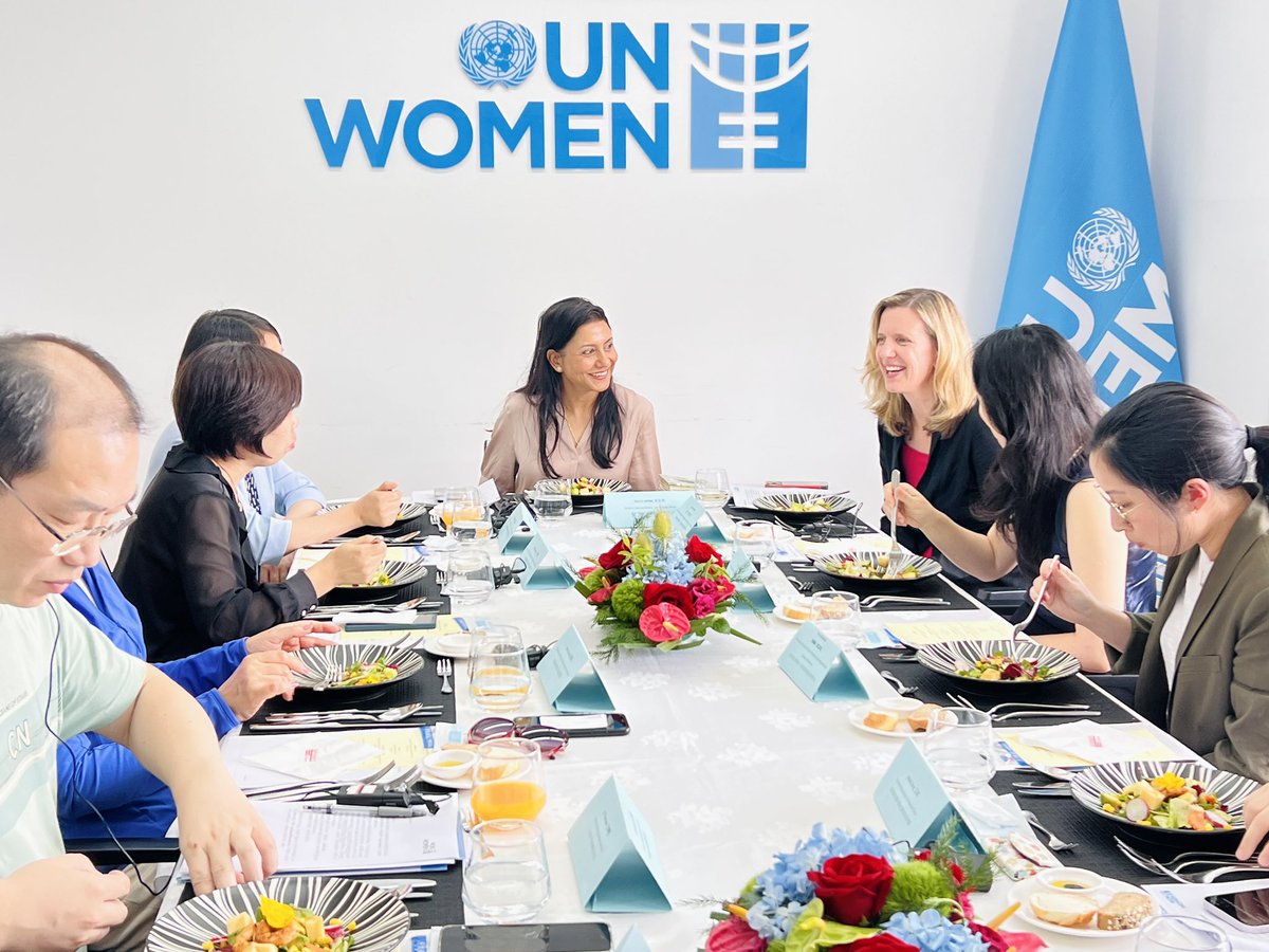 So energized by this excellent <a href="/unwomenchina/">UN Women China</a> roundtable with leading gender experts from 🇨🇳 civil society, academia, &amp; the private sector.

They were clear: we must move together with high levels of intentionality to address the unfinished business of the Beijing Platform 💪🏽