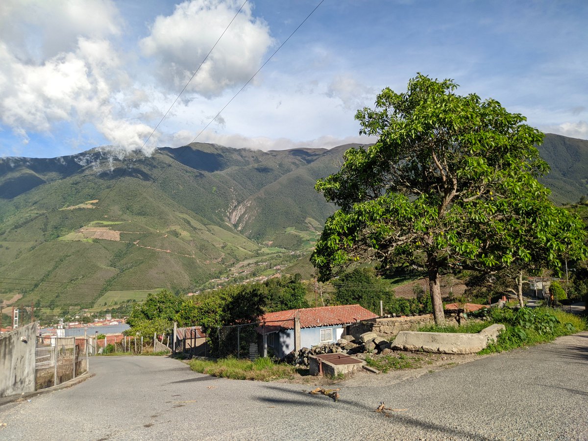 carlosgil12ve's tweet photo. Entre caminos de la montaña
#Bailadores #Mérida #Venezuela
#redminote8 #redmi #XiaomiFans #VenezuelaEsPoesía #mountains #photography #gcam https://t.co/udSpNUp6fb