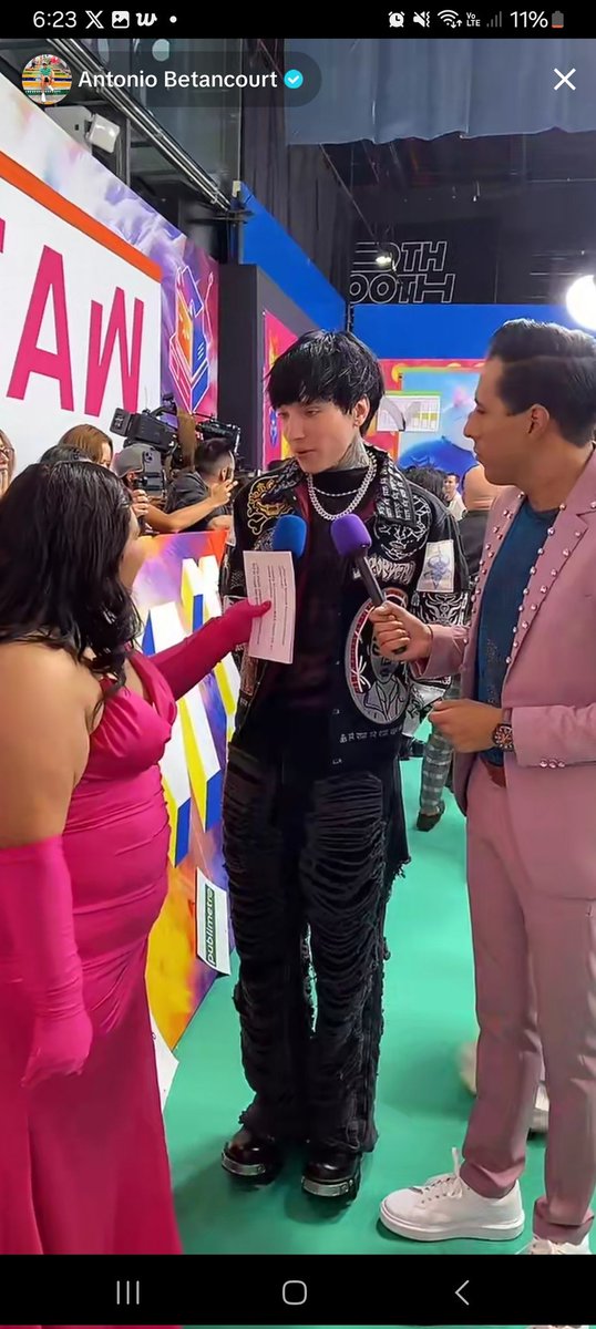 angel ☆ tweet media