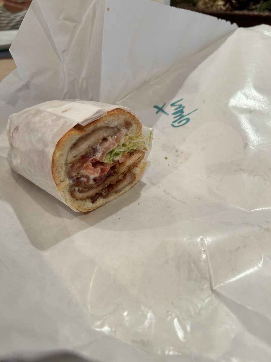 ByrneCrimson's tweet photo. Long Island Recruiting Deli Tour.
Chicken Cutlet Classic from My Hero in Bellmore. #JunJul https://t.co/R39MXBwQPj