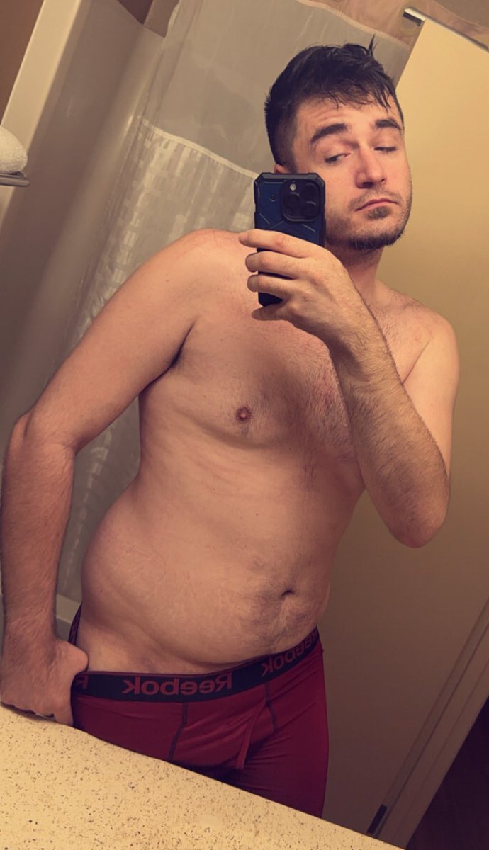 AustinAustinxxx's tweet photo. Hotel selfies in my boxers are just my thing. 💅🤷🏻‍♂️

#underwear #underwearfetish #underwearkink #boxershorts #boxerbriefs #hanes #calvinklien #bwc #thickdick #solomale #masturbation #meninunderwear #boysinunderwear #cock #fuck #solomale #gayboy #gay #bwc #fetish #boxers #gaymeninunderwear #pov #nsfw #nsfwgay