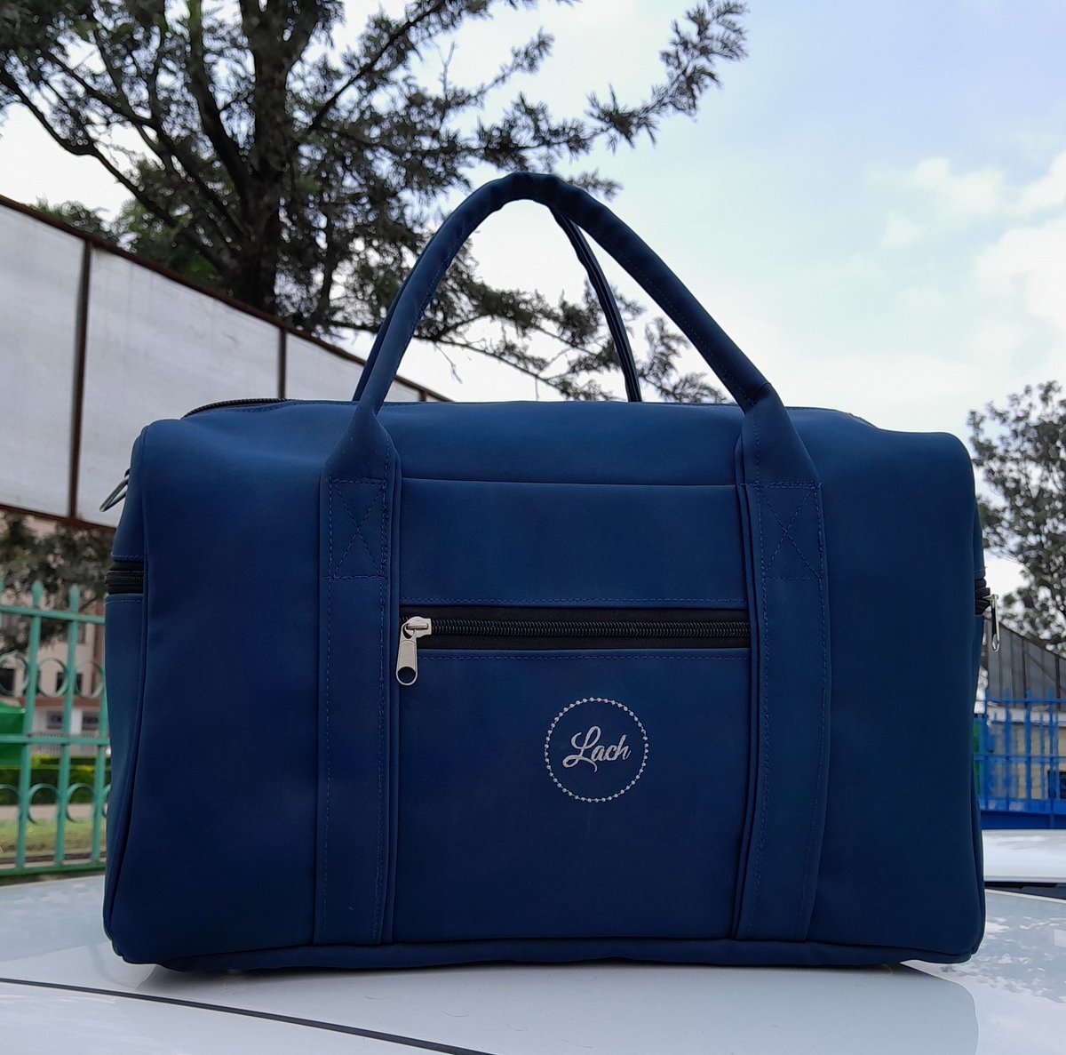 Lachbag's tweet photo. Bags https://t.co/TfZNzWVsmX