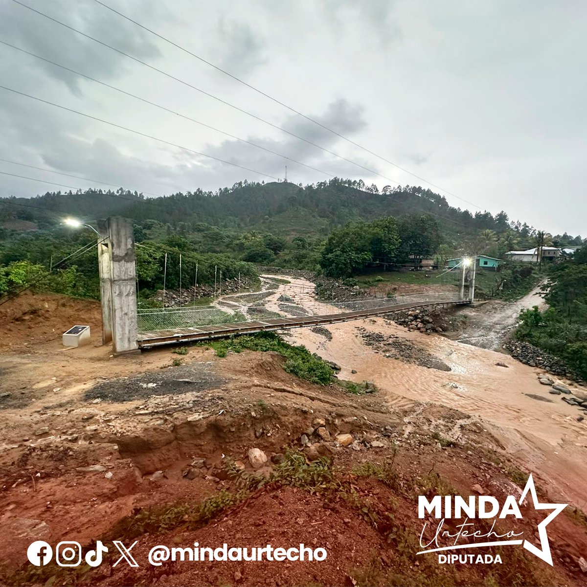 mindaurtecho's tweet photo. Asumí el compromiso de iluminarlo, para que en la noche su paso fuese seguro para los habitantes.

El día de ayer mi equipo logístico, entró en acción y las lámparas ya están instaladas. ¡Gracias Gerson y a tu equipo!

Saludos hasta Concordia.✌🏽🚩 https://t.co/qVEGnGwJQF