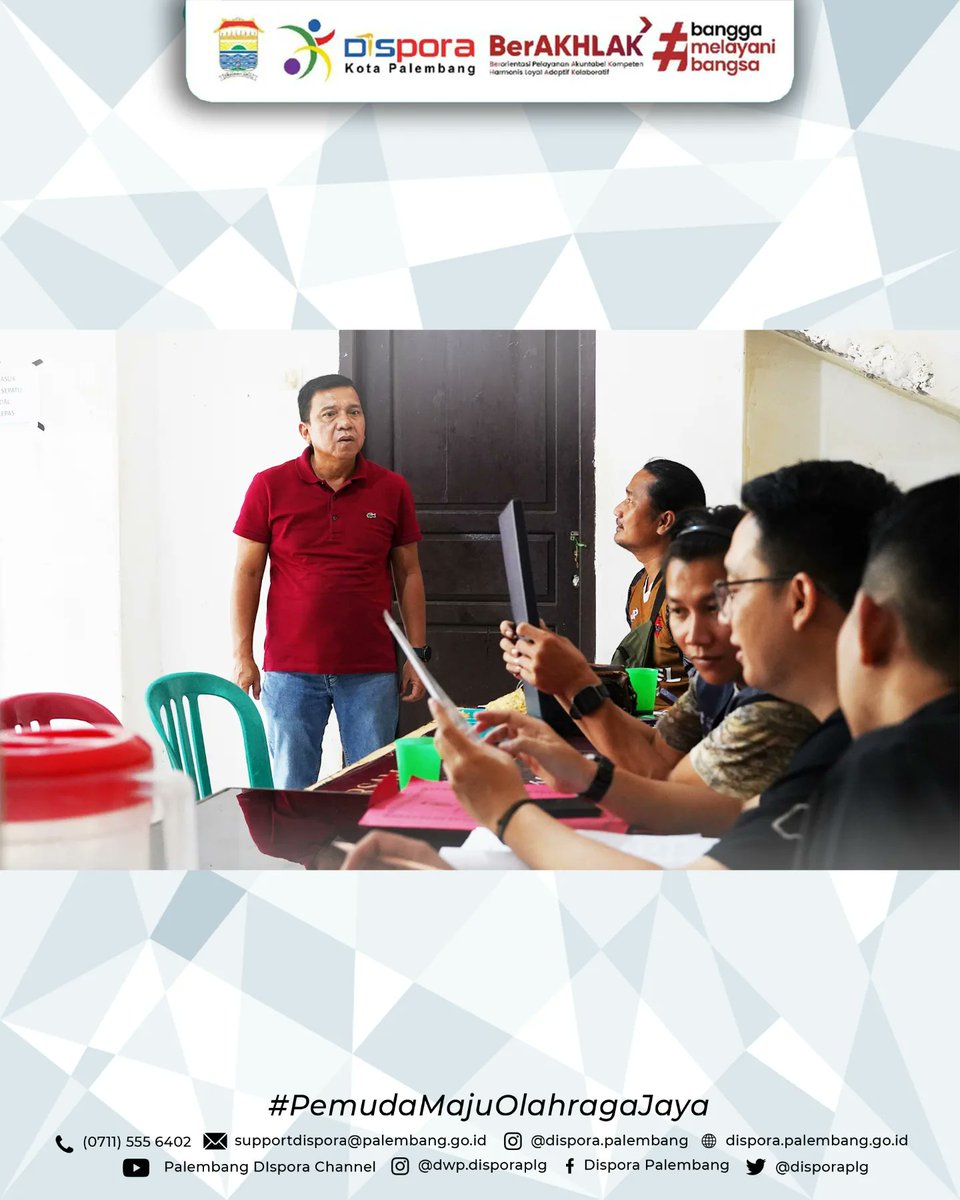 disporaplg's tweet photo. Kepala Dinas Kepemudaan &amp; Olahraga Kota Palembang H. Edison S. Sos., https://t.co/2ZDd8G2wGB. beserta jajaran meninjau kesiapan Lapangan Stadion Kamboja dan Screening dalam rangka Kejuaraan Sepakbola U-15 Kota Palembang Tahun 2024.

#DisporaKotaPalembang
#PemudaMajuOlahragaJaya https://t.co/J0in2blMvt