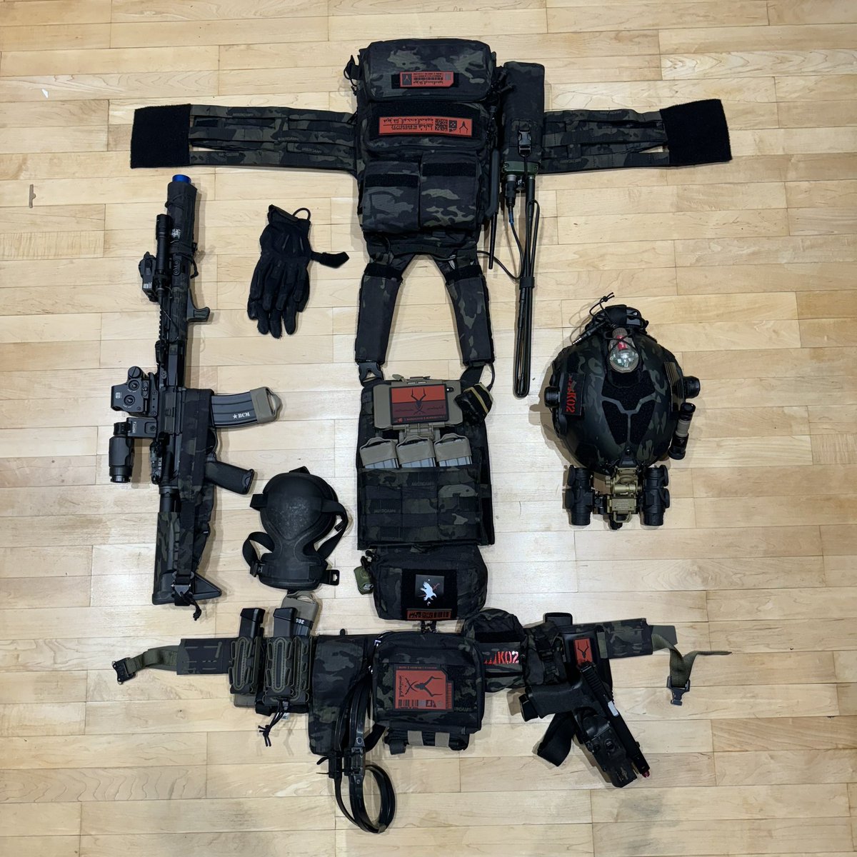 Coronavv2's tweet photo. getting ready for the con next week https://t.co/ycYVk30wIE