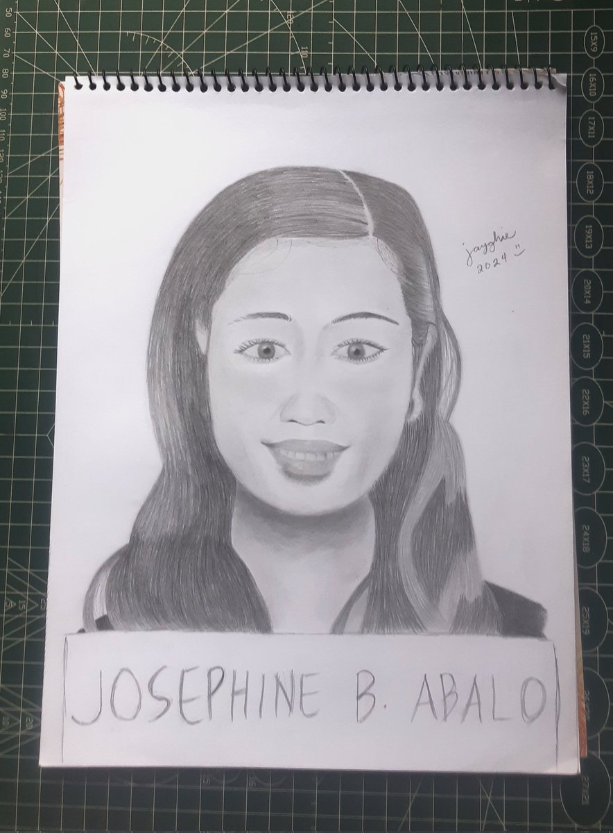 jayghie_works's tweet photo. My second portrait is my sister.

I'm on a practice era rn. ✏✏✏💪💪💪

#drawing #realisticdrawing #drawwithpencil #fyp #foryoupage https://t.co/XOPgwNdpl2