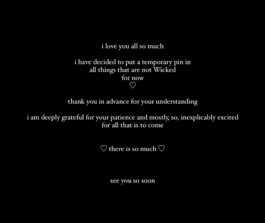 Ha eliminado su historia de instagram

#weloveyouariana