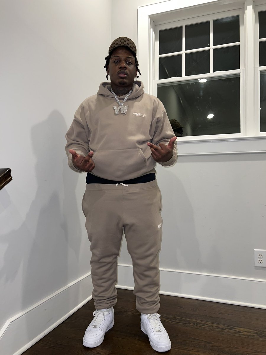 Foeski Richey💳 tweet media