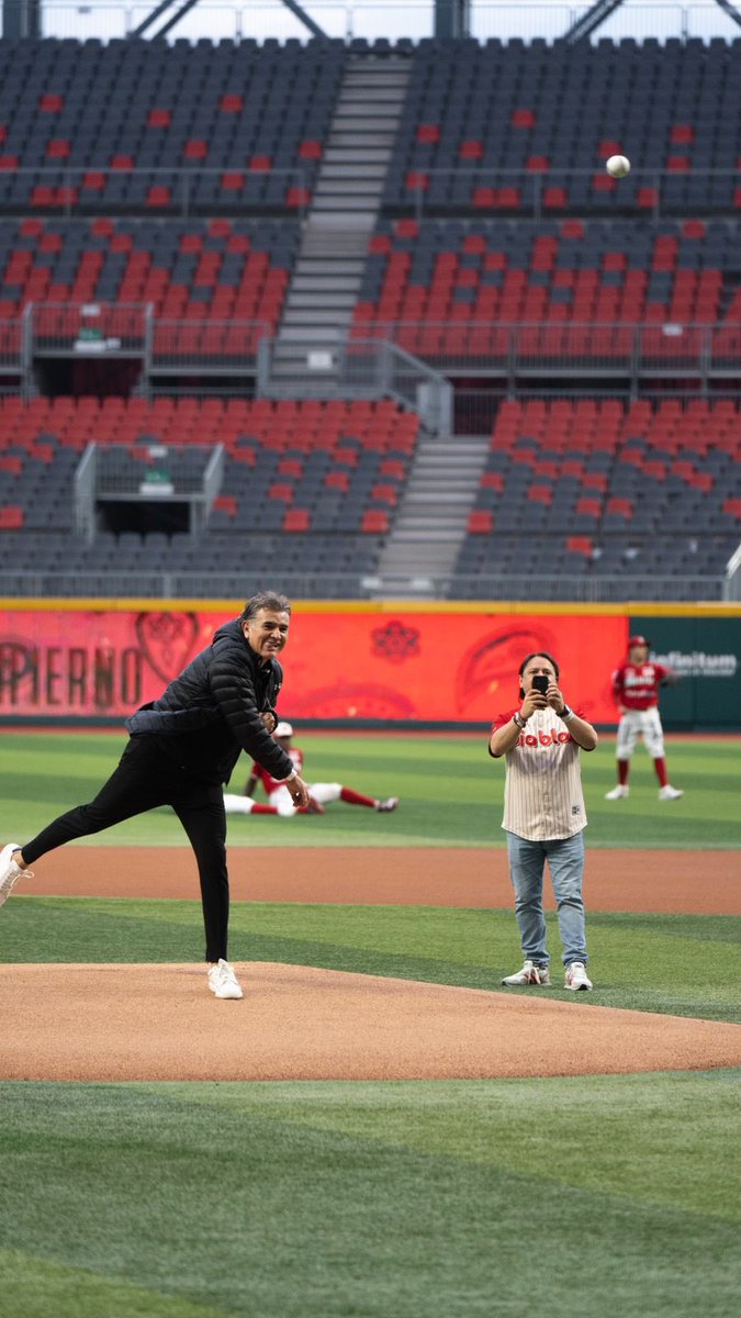 W Deportes tweet media