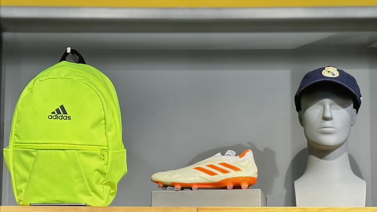 Prepárate para conquistar el día a día con Adidas. Calidad, confort y diseño en cada paso.

Descubre ofertas exclusivas en tus marcas favoritas en #PremiumOutletsPuntaNorte.