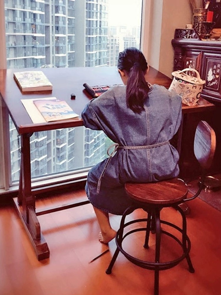 TimArtPro_23's tweet image. Need a desk to draw? We have the perfect thing for you. check out our European-Style Wrought Iron Solid Wood Workbench Calligraphy Table.
.
.
artistryprofessional.com/.../european-s…...
.
.
.
#workdesk #workdesks #workdesktop #workdeskdecor #workdesksetup #artisrtyprofessional