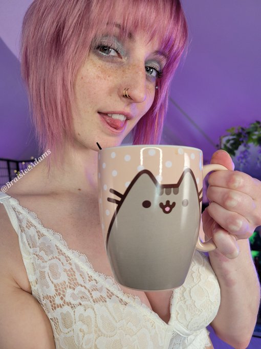 Hopping on cam! And guess what? I has the coffee 🤗 come join me! Link down below https://t.co/cDuOTf<a href="/tag/dance"class="tags"><span>#dance</span></a><a href="/tag/firefans"class="tags"><span>#firefans</span></a><a href="/tag/edm"class="tags"><span>#edm</span></a><a href="/tag/fireperformer"class="tags"><span>#fireperformer</span></a><a href="/tag/flowarts"class="tags"><span>#flowarts</span></a>
