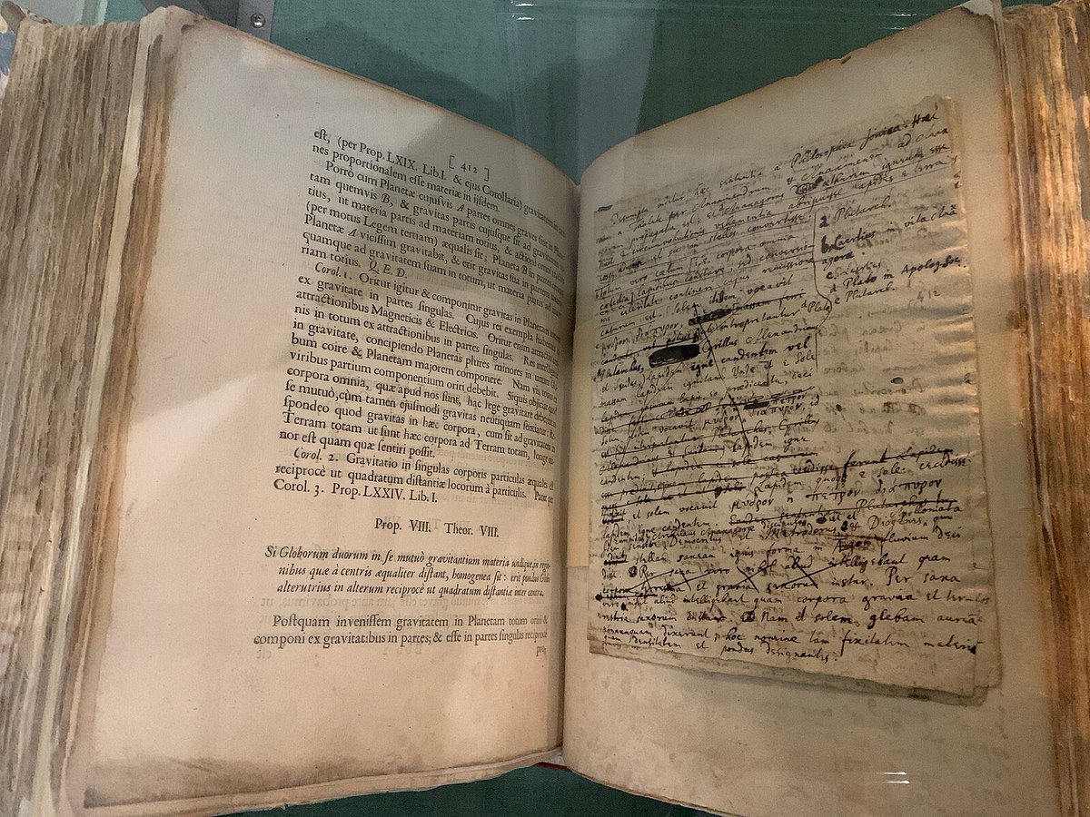 PhysInHistory's tweet photo. Sir Isaac Newton's own copy of the first edition of Philosophiæ Naturalis Principia Mathematica, annotated by himself for the second edition. https://t.co/9xudA8aRaV