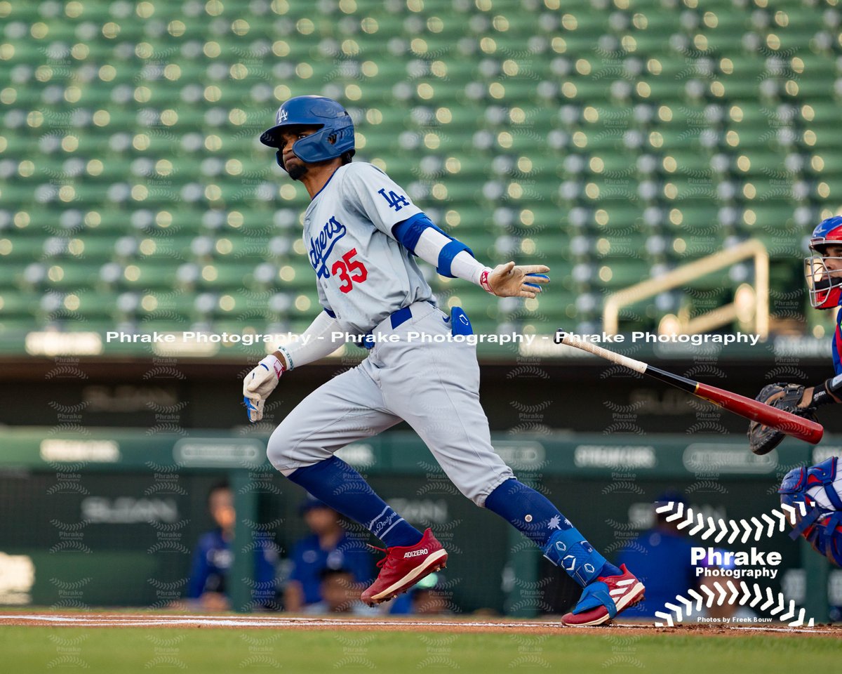 phrakephoto's tweet photo. Joendry Vargas (86) SS Dodgers IFA 2023 DR #beisboldominicano #talentodominicano #peloterodominicano #itstimefordodgerbaseball #losangelesdodgers #dodgers #SiempreLA #heretoplay #AquรญParaJugar #AlwaysLA #dodgersmilb #itfdb
@FutureDodgers
@DodgerFarm
#losdoyers https://t.co/npZaIeDstk