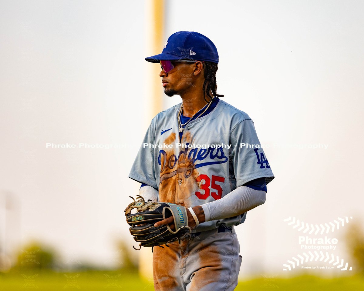 phrakephoto's tweet photo. Joendry Vargas (86) SS Dodgers IFA 2023 DR #beisboldominicano #talentodominicano #peloterodominicano #itstimefordodgerbaseball #losangelesdodgers #dodgers #SiempreLA #heretoplay #AquรญParaJugar #AlwaysLA #dodgersmilb #itfdb
@FutureDodgers
@DodgerFarm
#losdoyers https://t.co/npZaIeDstk