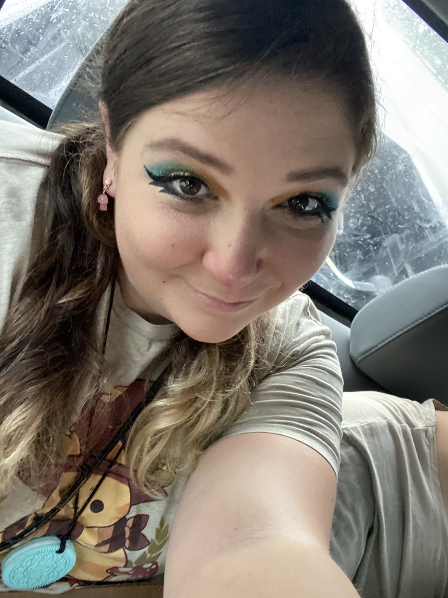 auradonianblue's tweet photo. ⠀
⠀ ⠀⠀✎ ⨾  ─ ooh!! intros!! haven’t done one of these in a hot minute.

heya!! my name’s jada!! 22, she/her!! i’m autistic and a voice actor!! a little slow with replies and riddled with anxiety, so apologies if i act somewhat distant. 💙
⠀ https://t.co/L1gVbSGSzf
