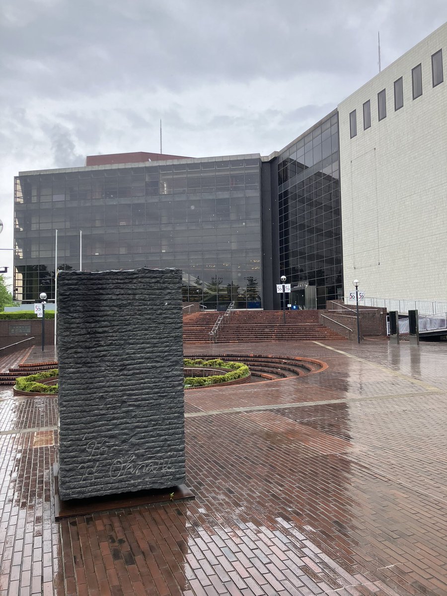 SuzukiKojiro2's tweet image. 会場入りしました^ ^
山下公園からの海、久しぶりにみたな😊
生憎のお天気だけど、記念すべき日。
一緒に盛り上がって行きましょう！
#神奈川県民ホール #ライブ #letshavefun