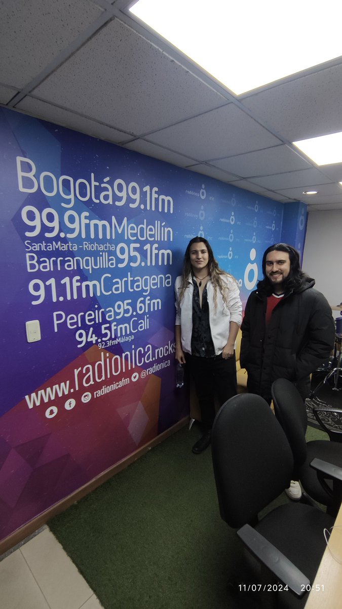 Ahora en vivo en <a href="/radionica/">Mila Mila</a> con <a href="/huracanband/">Huracán</a>  con <a href="/morarocknroll/">Héctor Mora</a> en #RockandRollRadio en 99.1 FM y todos los dial a nivel nacional <a href="/Barbanegrapro/">Barba Negra Producciones</a>