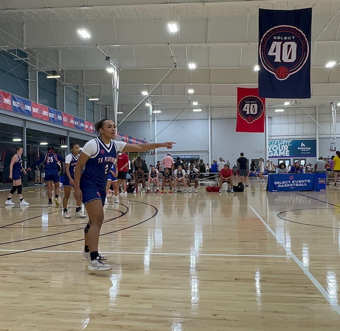 MateaStroder4's tweet image. Day 1 done ✅
63-50 @Platinumbball vs CT Starters Blue Star Williams 
We’re warmed up and ready for day 2