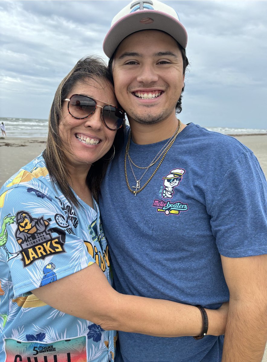 KCABLE24's tweet photo. BEYOND BLESSED TO SPEND MY BIRTHDAY WITH MY BOYS TODAY! LOVE YOU GUYS ❤️❤️🥳🎉 https://t.co/6OTKnmbyye