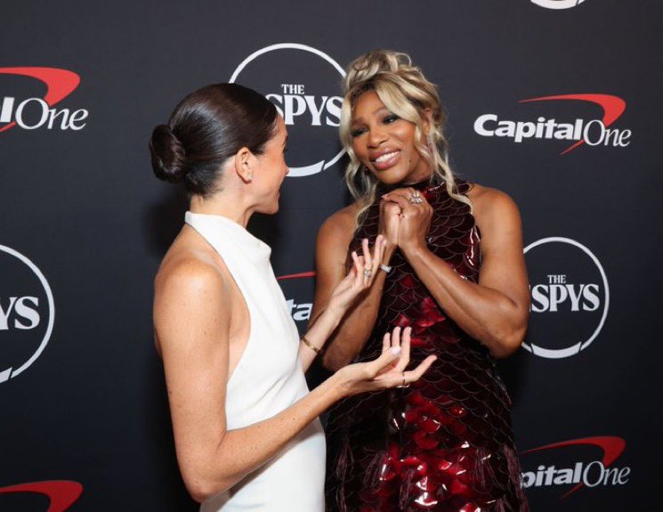 mizcaffebaby's tweet image. I love Meghan Markle and Serena Williams friendship fr

#ESPYS