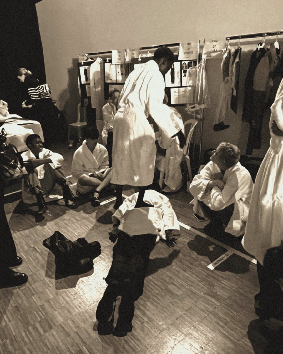 djiewamada's tweet image. ㅤ
ㅤ
Wkwk ada aja tingkahnya. Love sign buat kalian semua. 🫰🏻
ㅤ
ㅤ