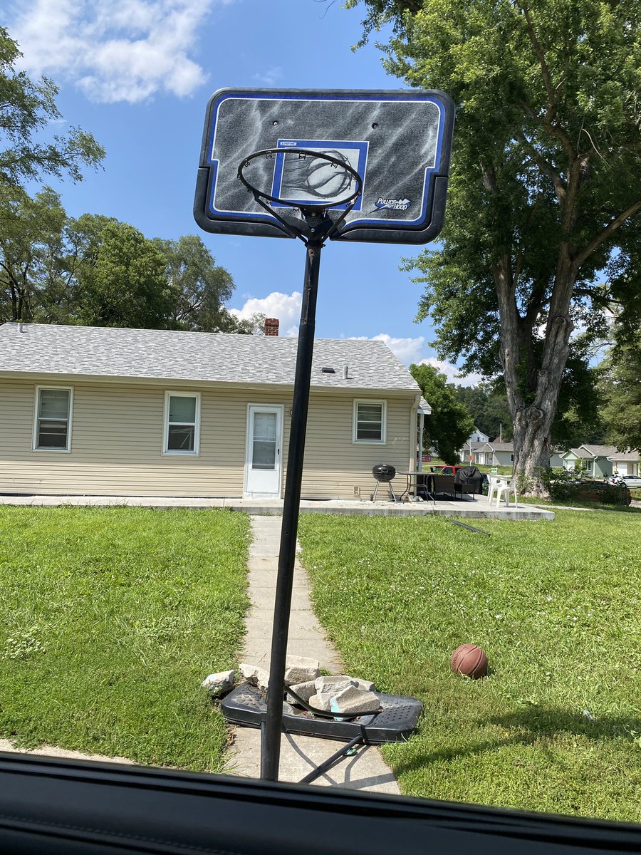 KangerKen's tweet photo. Nothing better to finish your day than a special delivery from #OperationNETS!
Thanks @BPlayworld for the new hoop & @OmahaPolice for the escort! The entire neighborhood joined in! @omahaPOA
#CommunityEngagement
#YouthEngagement
๐โโ๏ธ๐๐ฎ๐ https://t.co/hEN9GwEYZ6
