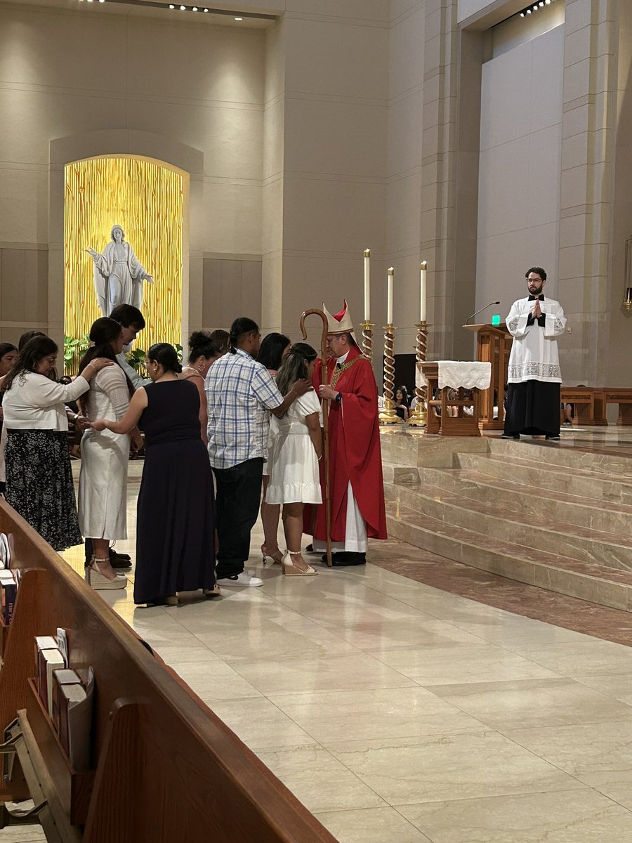 archgh_ow's tweet photo. Congratulations on another beautiful Adult Confirmation Mass at the Co-Cathedral of the Sacred Heart! Tonight, another 120 Adults received the Holy Spirit through the Sacrament of Confirmation by the anointing with Sacred Chrism. May their faith journey be filled with blessings https://t.co/8eGATBhXVY