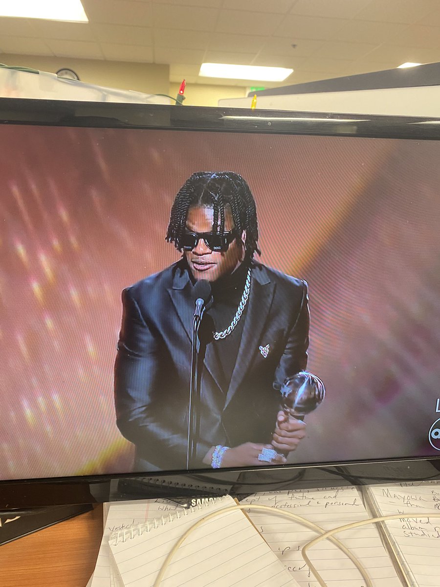 And the award for best play goes to <a href="/Lj_era8/">Lamar Jackson</a> for the #ESPYS2024