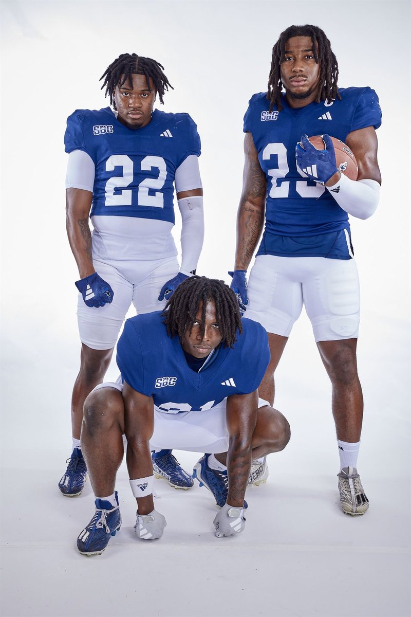 🧃 x  🦍  x  👑