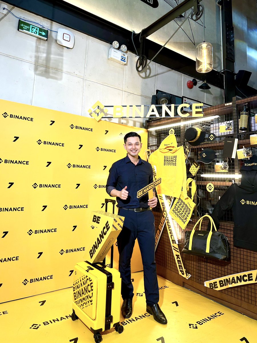 BinTran9999's tweet photo. Happy birthday to Binance in HCMC
#BinanceTurns7 #Binance @binance https://t.co/ErqZE0yt01