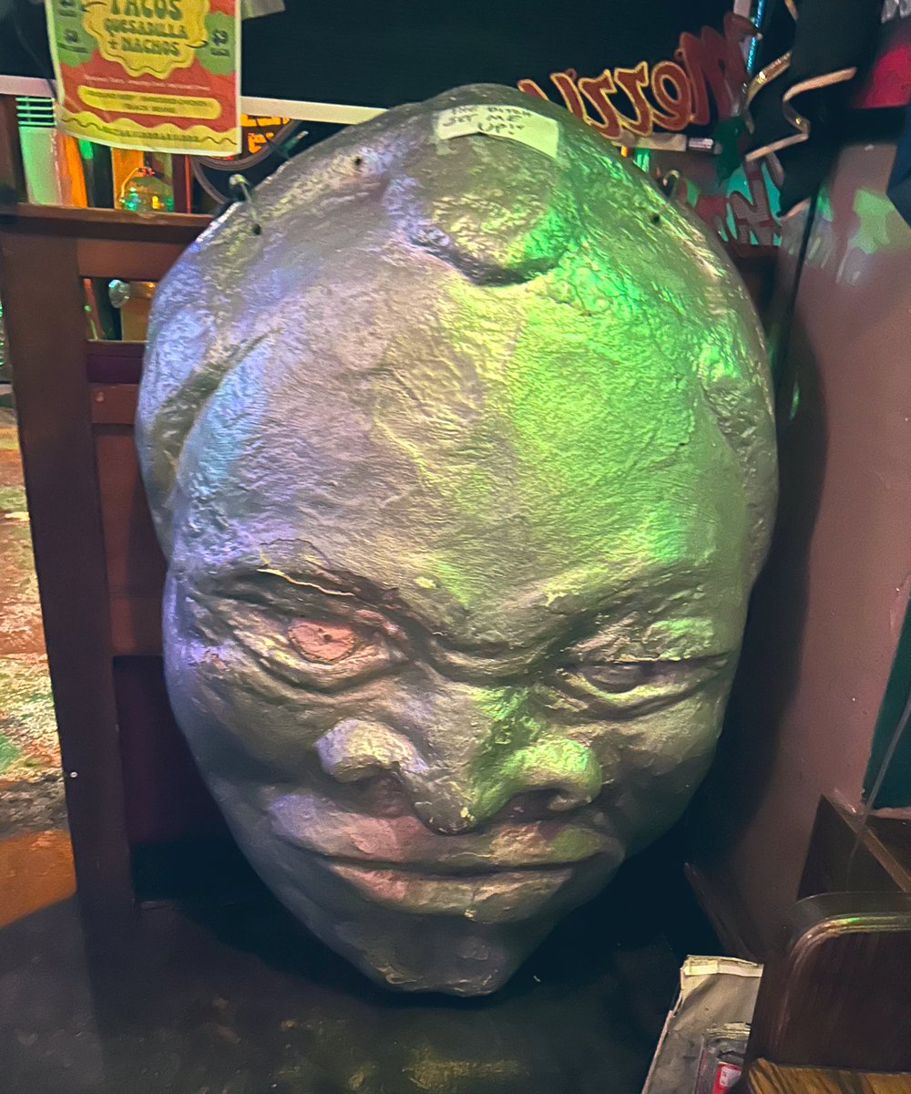 lauraraered tweet media