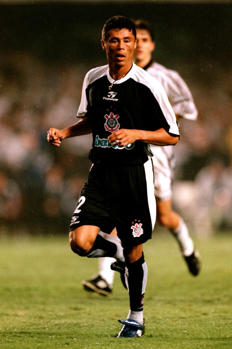 luanaraujo90's tweet photo. José Sátiro do Nascimento, indígena da tribo Xucuru-Cariri.

Campeão mundial pelo Corinthians https://t.co/4KNALB2Ofl