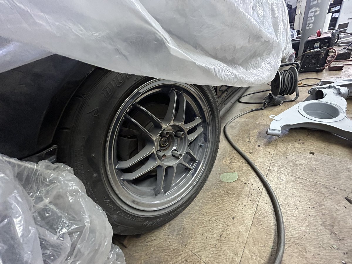 AmeWheels's tweet photo. こんにちは🤗
昨日は仲良くさせていただいてるショップ様2件へ久しぶりに訪問してGT-Vとfatlaceを紹介してきました😊初代tracer履きのEGがあったりヨダレモノかたくさんあって良い刺激をたくさん受けました🤩またお邪魔します🤗
#amewheels
#tracer
#fatlace
#オータスカーズ
#ピレリ四日市 https://t.co/T6o5qV2nku
