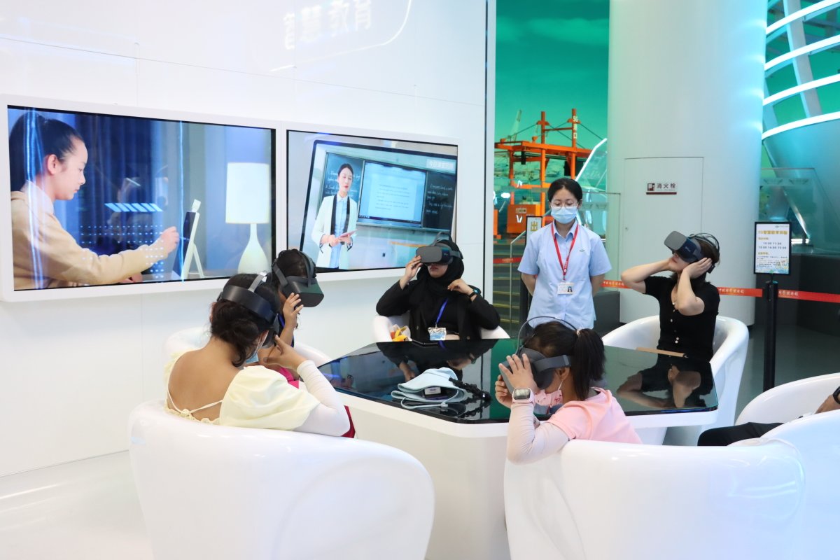 cacsblcu's tweet photo. Explored the China Science and Technology Museum with campers from 5 nations! Immersed in ancient tech, space simulations, and AR smart education, we're all inspired by China's tech blend with culture. Can't wait to share this journey with the world! #ChinaTech https://t.co/gUZLRQ0xcT