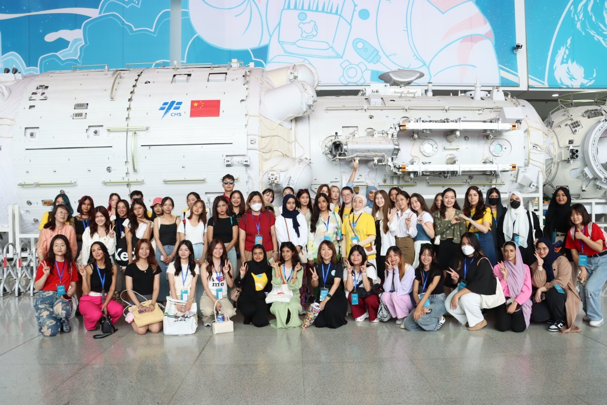 cacsblcu's tweet photo. Explored the China Science and Technology Museum with campers from 5 nations! Immersed in ancient tech, space simulations, and AR smart education, we're all inspired by China's tech blend with culture. Can't wait to share this journey with the world! #ChinaTech https://t.co/gUZLRQ0xcT