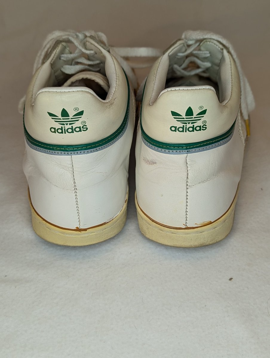 heathermlister's tweet photo. Can someone please tell me what these shoes are? Google Lens isn't helping. I can't find these exact ones online anywhere. @adidasoriginals help me out? #vintageadidas #vintageshoes https://t.co/M2zL8PgTRO