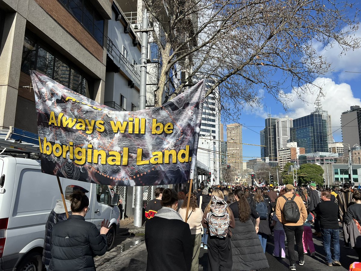 janafavero's tweet image. Happy #NAIDOC week!

Great to march with @ASRC1 in solidarity with First Nations communities. 

The ASRC’s commitment as an ally continues today and into the future. As long as there is injustice for some, there is injustice for all.

And the sun is out ☀️👊🏽