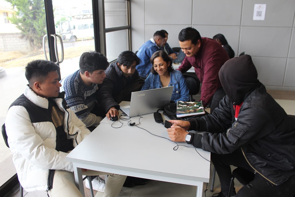 ISTAustro's tweet image. #InformaTEC | Los días 18 y 19 de julio el Instituto Superior Tecnológico del Austro realizará el Segundo HUB Regional de Innovación, que consiste en presentar soluciones innovadoras a problemáticas reales que se presentan a nivel tecnológico en la región.
bit.ly/3Y5oLzH