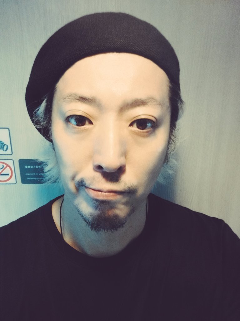 theswissporno's tweet photo. 八戸へ向けて!
新幹線乗車!
遅れてないのに汗だくっ。
混んでる〜〜〜金曜日〜〜〜〜!
ソロ2days行ってきます!
7/12 八戸Patrie
7/13 八戸dolly
#patrie
#dolly
#captain13
#stoyanovkicks
#mappys
#スイスポルノ
#theswissporno
#yuithevoxx
#世界のユイ様
#ロッカシンガー
#邦ロック https://t.co/sZ8gtSmX6F