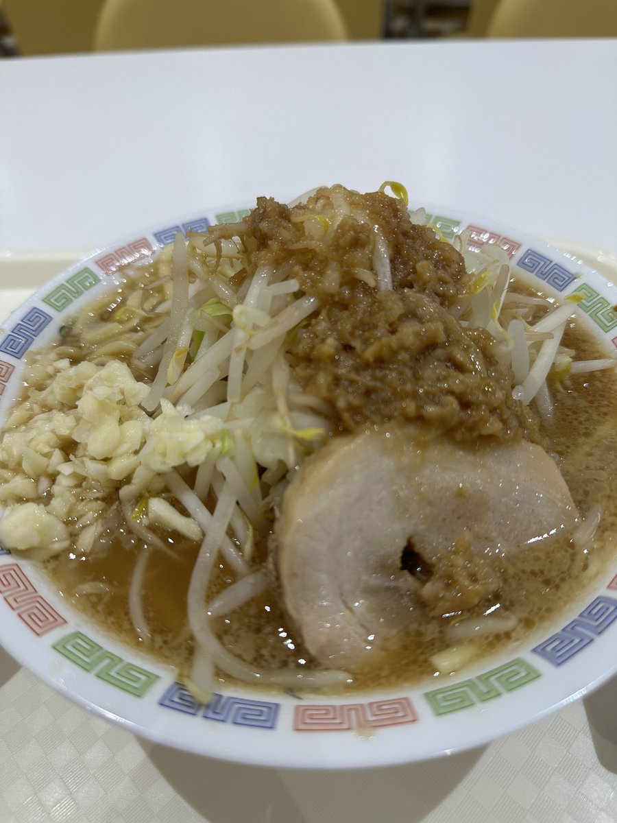 念願の特許庁食堂ながともにようやく来ました

今日限定のプレミアムラーメン二郎系

ホントはもっとにんにく入れたかったのですが、この後セミナーにリアル参加するので控えめに

美味しかったです♩