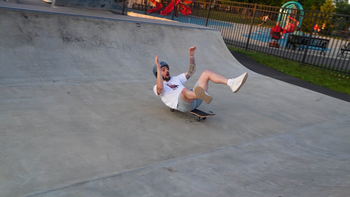 SidequestCrew's tweet photo. 100 rts and we'll drop the skatepark video tomorrow instead of next week https://t.co/C3zKLWNU0G