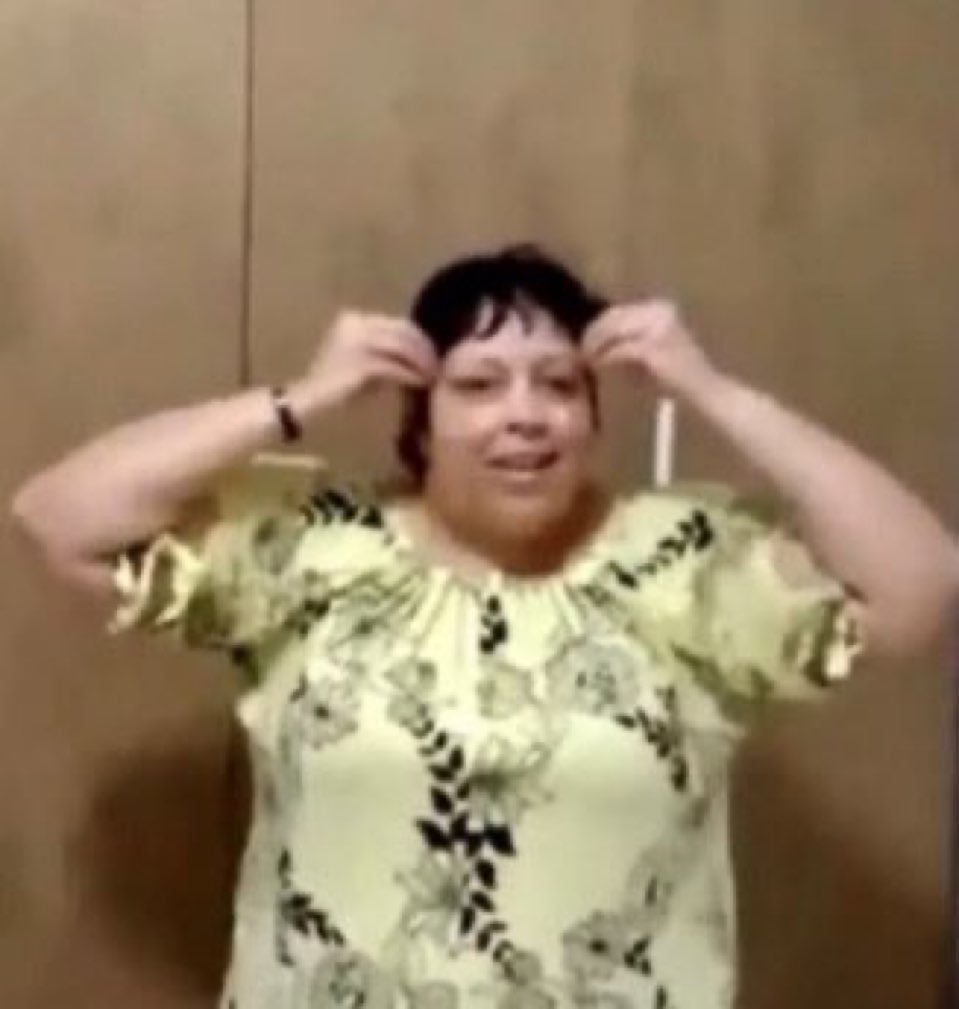 mumiadegalinha's tweet photo. como pode a lorde la na nova zelandia e eu aqui no ceara sermos iguaizinhas https://t.co/E2hhxEjDLH