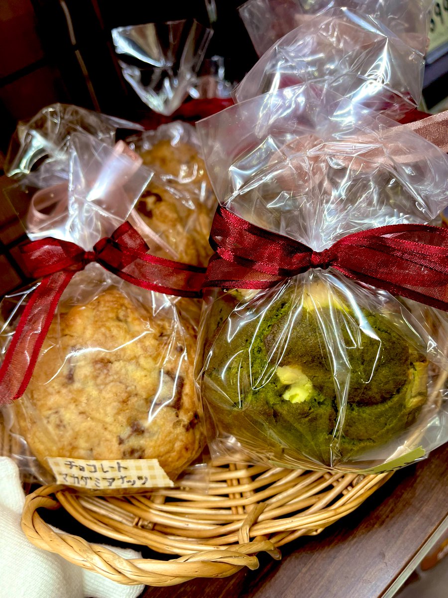 sweets_mitsu's tweet photo. これからの2年目も、皆様に喜んでいただけるお菓子をお作りできるように精進してまいります。

まだまだ未熟なところなどもございますが、
今後とも変わらぬご愛顧を賜りますよう、どうぞよろしくお願いいたします。 https://t.co/2HdGa0OABx