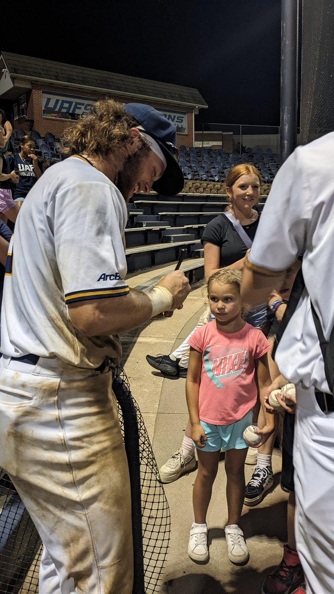 Final
Fort Smith 16, Joplin 5 (7 inn.)

@FtSmithMarshals stay red hot now winners of 10 of the past 12 games. Jett Frazier (📸) finished with 5 RBI and hit his first career grand slam. Tanner Callahan (W, 5.1 IP, 6 K) in his first start back from injury was sharp