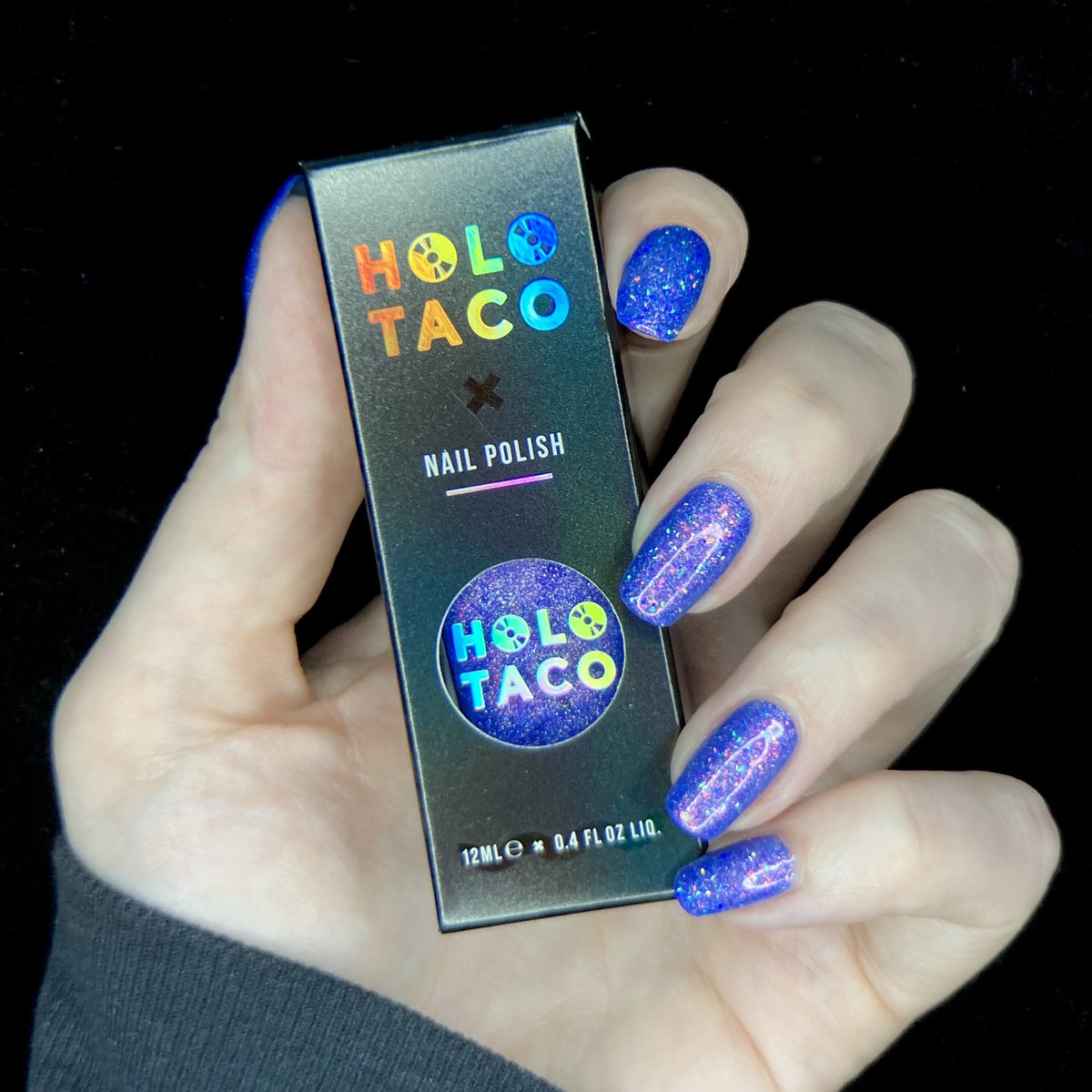 holocombo's tweet photo. Spiced up the latest @holotaco bestseller Blue Rizzler in a #holotacocombo underneath Solar Unicorn Skin and Blue Flakie Holo Taco 🥵✨ @nailogical #holotacorockcandy #gifted https://t.co/TPJWmmgkSO