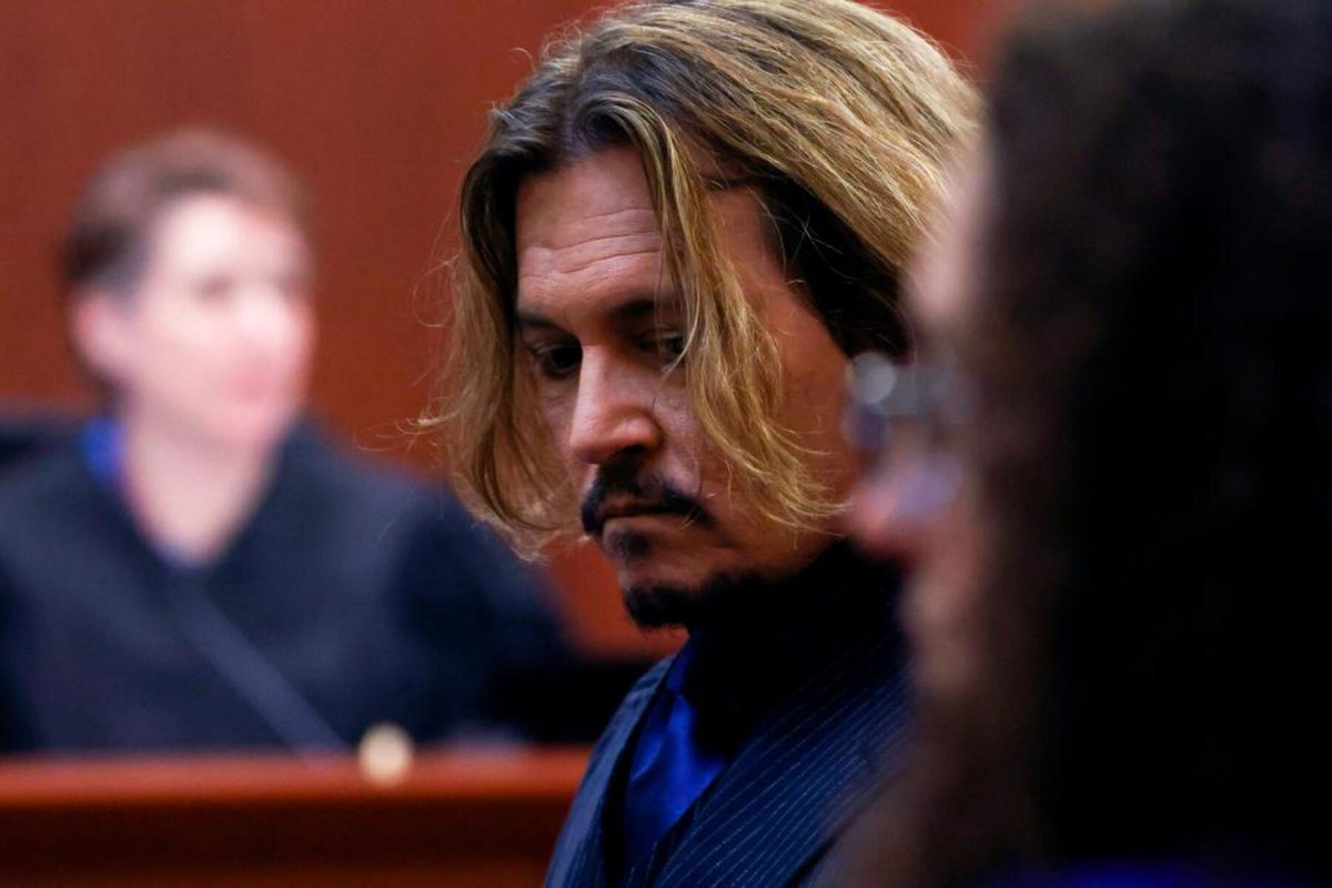 realtizianapp69's tweet photo. @LauraBockov ... IN JOHNNY THERE IS ONLY ONE...
.
... THAT EVEN IN THIS DRAMATIC SITUATION HE HAS ALWAYS SHOWN HIMSELF TO BE A TRUE MAN RESPECTING EVERYONE ESPECIALLY THE JUDGE
.
#JOHNNYDEPP
#ACTOR #SINGER #MUSICAN #WRITER #PRODUCER #ARTIST
#DEPPSUPPORTERS #TEAMDEPP #NEVERFEARTRUTH https://t.co/GVxDnnb8dC