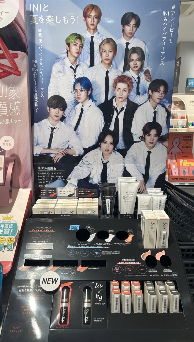 trkycl3's tweet photo. 近所のロフトに行ったら一番乗りだった～☺️
 # my TAG買いました🖤 https://t.co/eapQePFMXr