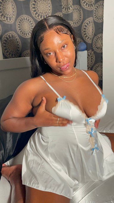 https://t.co/qECxBFY8BL giving y'all a free day on my onlyfans. whose my lucky 100 be quick offer expires<a href="/tag/mvsales"class="tags"><span>#mvsales</span></a>